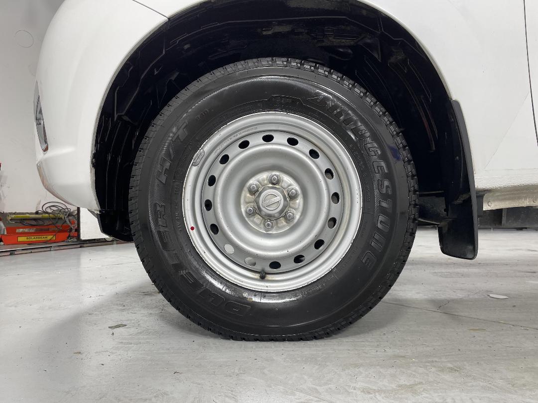 Photo '10' of Nissan Navara