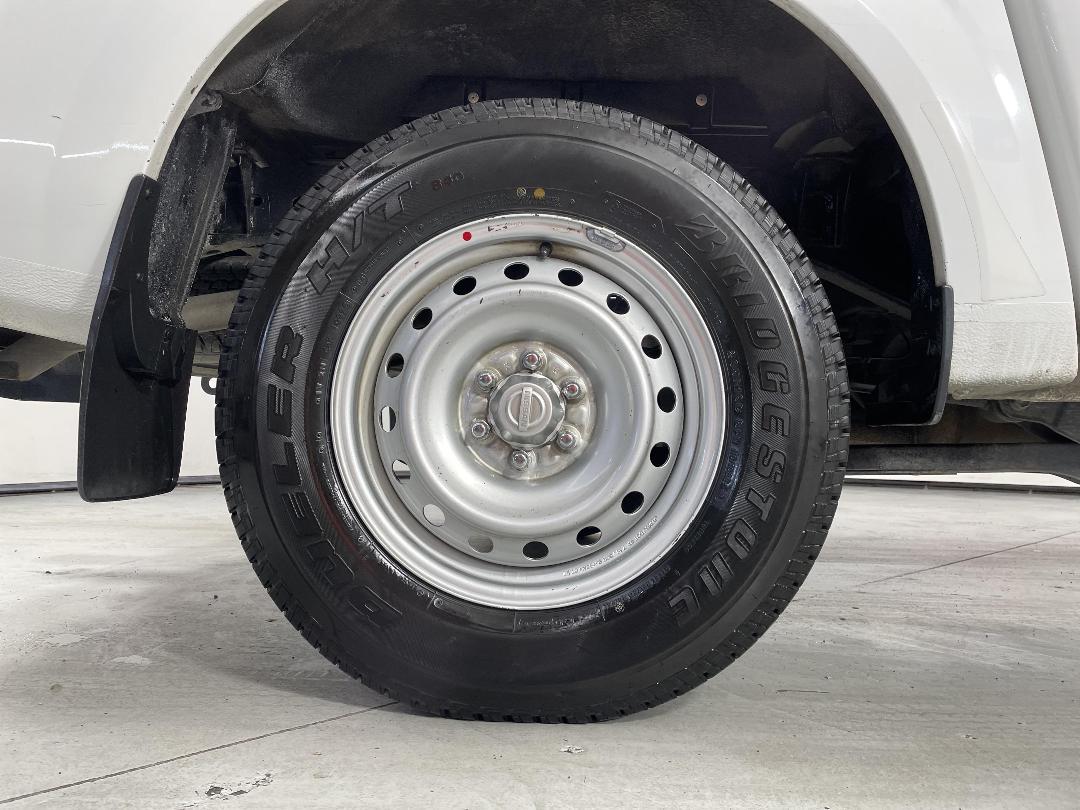 Photo '12' of Nissan Navara