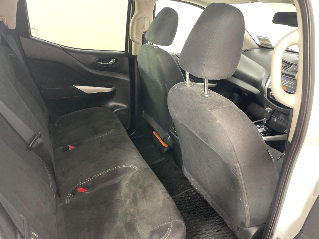 Photo '20' of Nissan Navara