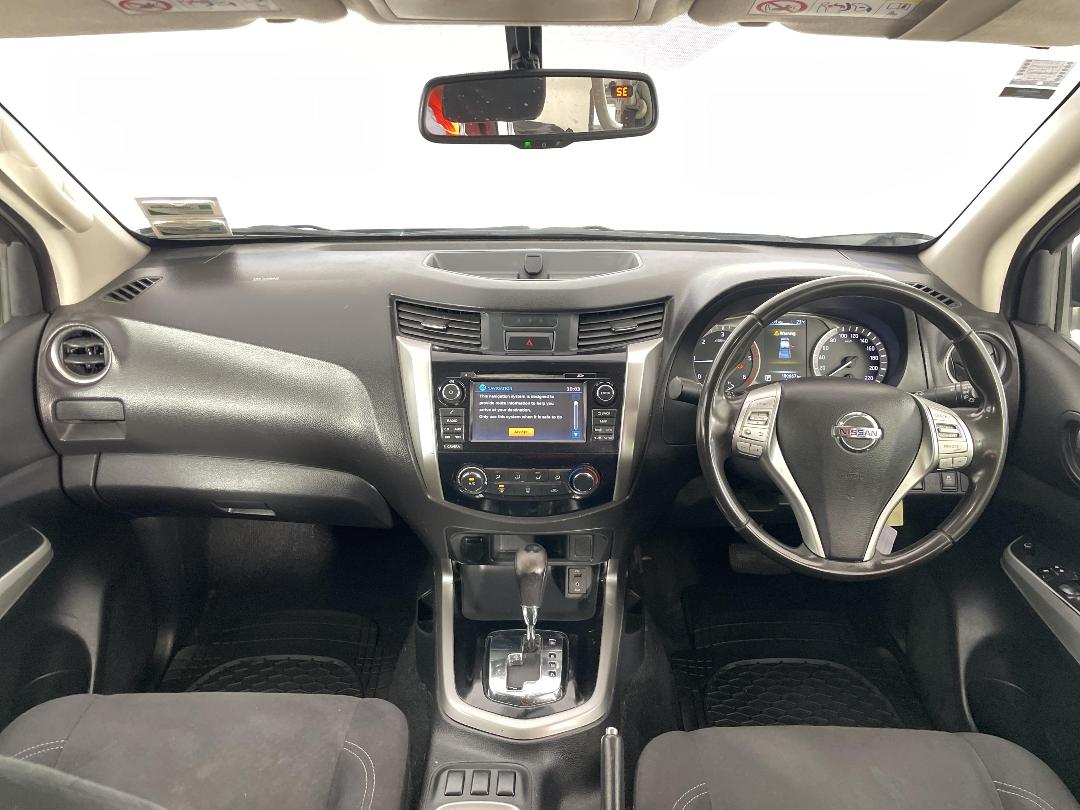 Photo '17' of Nissan Navara