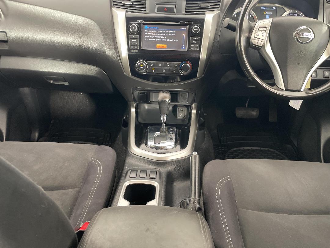 Photo '18' of Nissan Navara