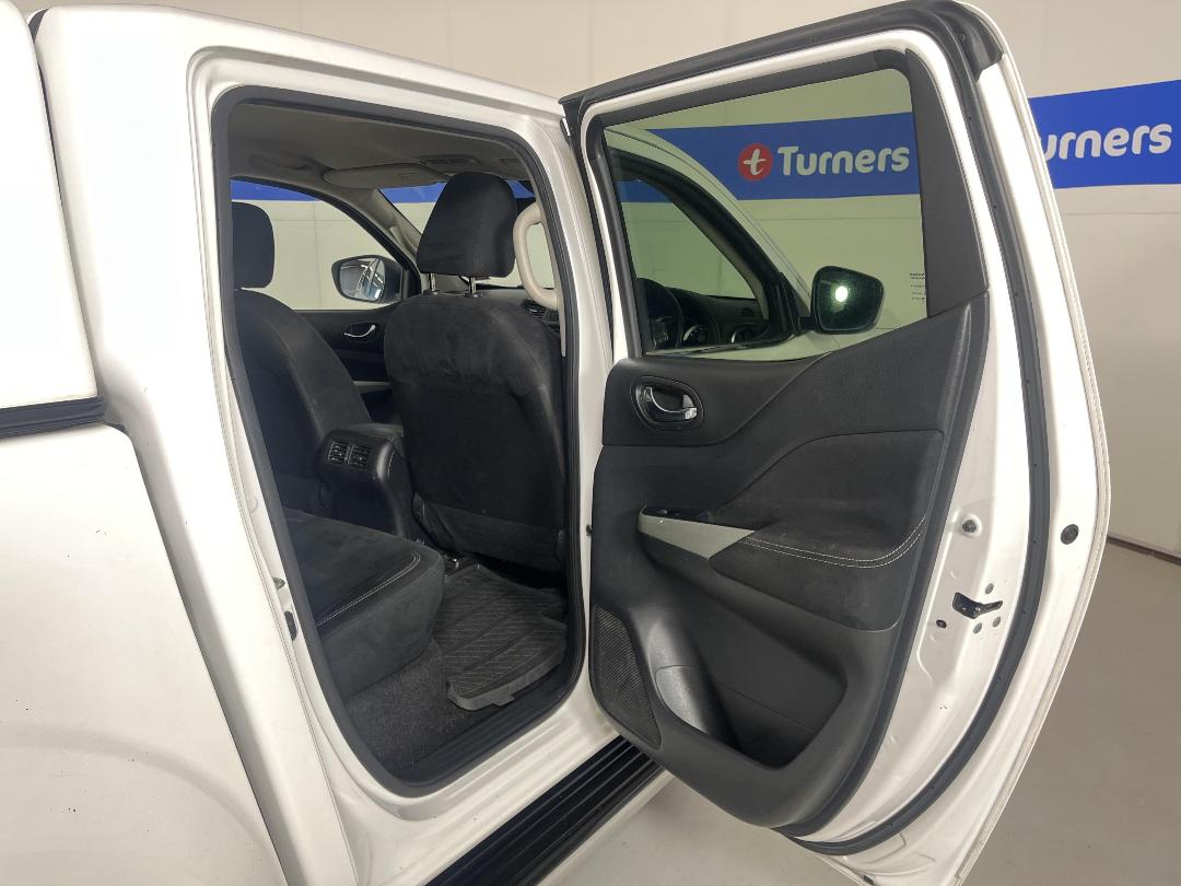 Photo '19' of Nissan Navara