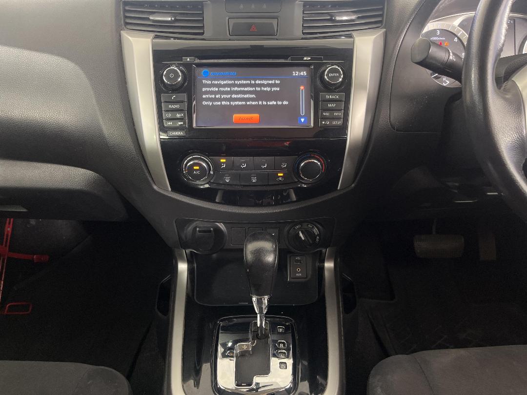 Photo '18' of Nissan Navara