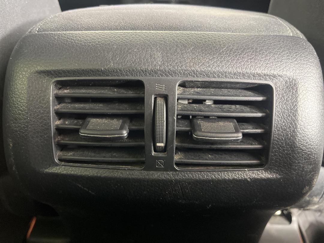 Photo '24' of Nissan Navara