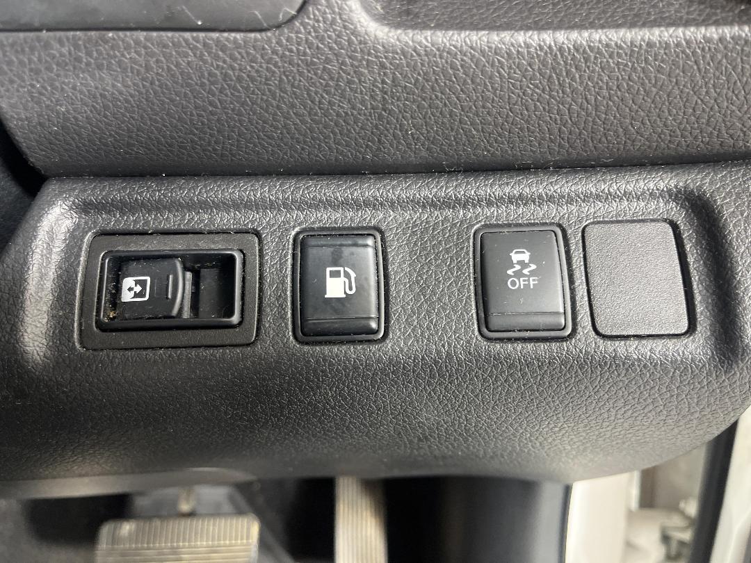 Photo '26' of Nissan Navara