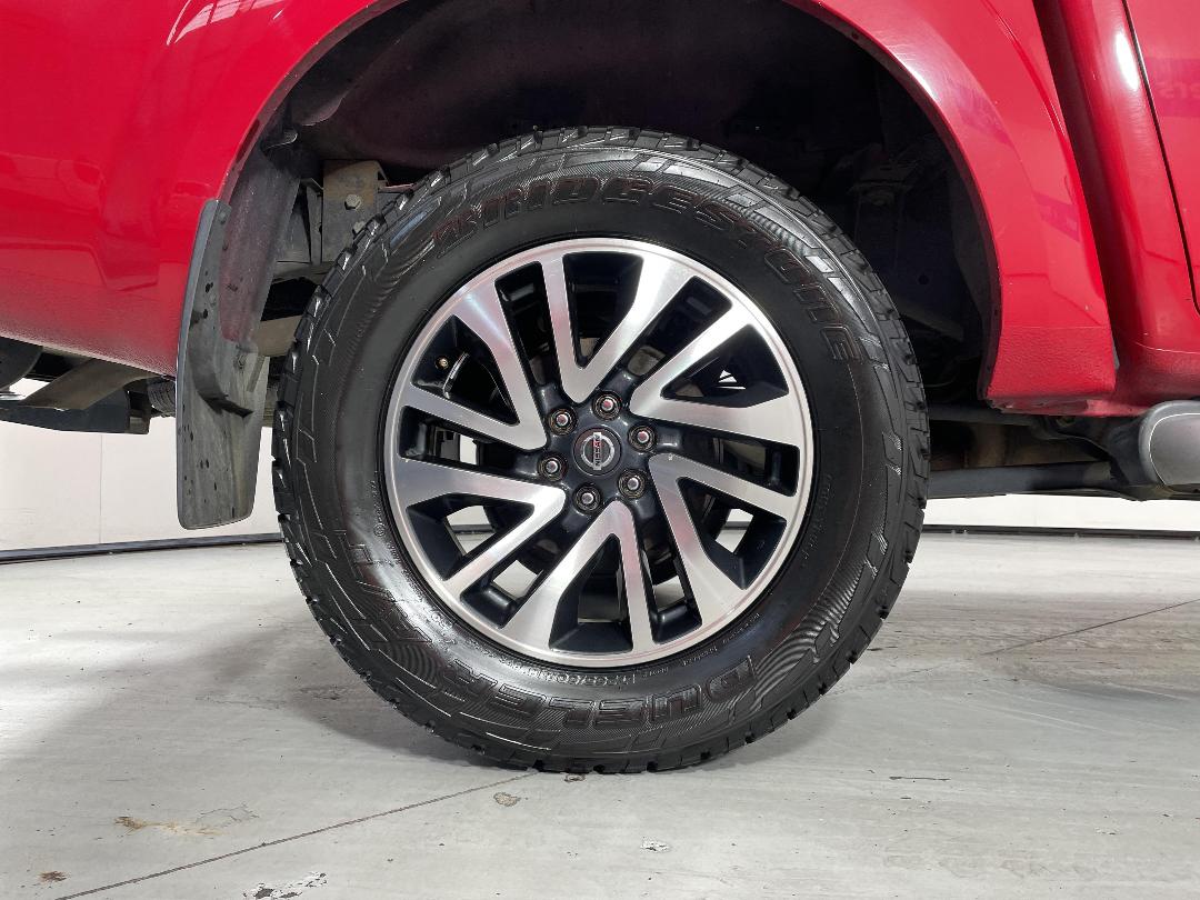 Photo '12' of Nissan Navara