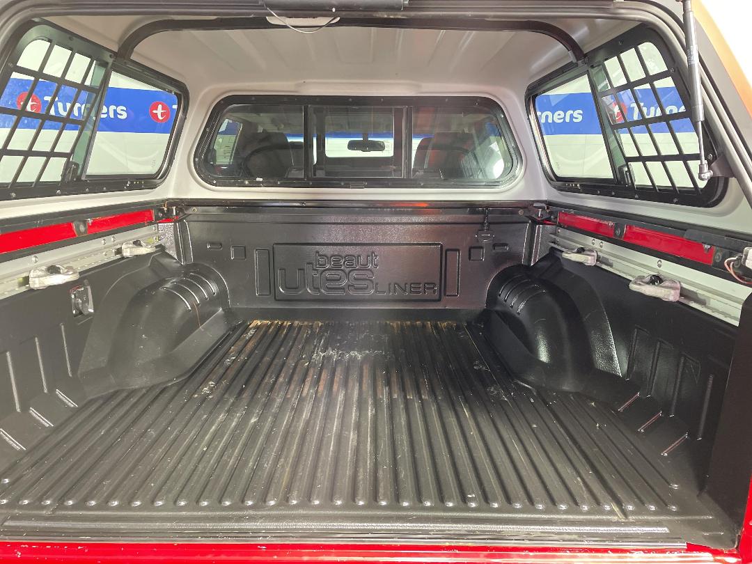 Photo '14' of Nissan Navara