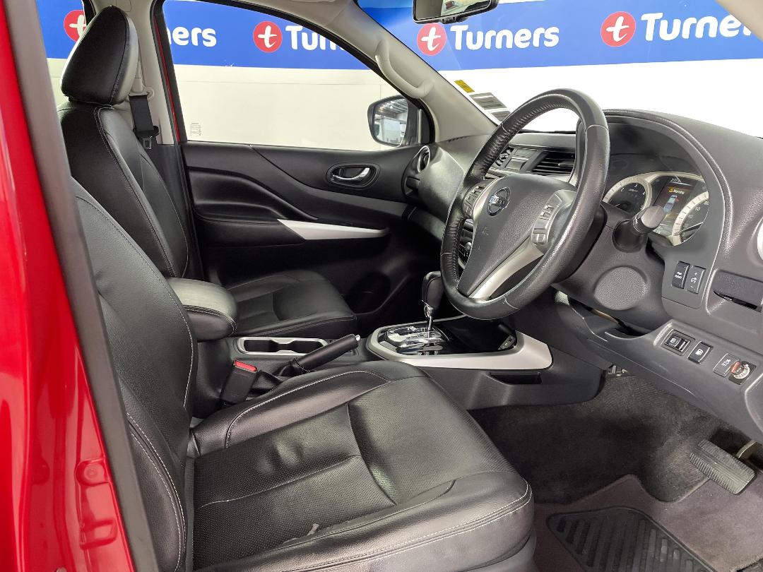 Photo '16' of Nissan Navara