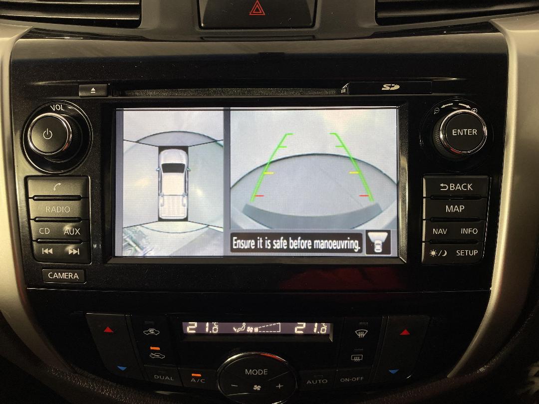 Photo '30' of Nissan Navara