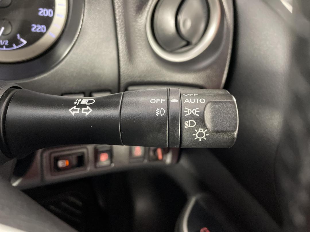 Photo '36' of Nissan Navara