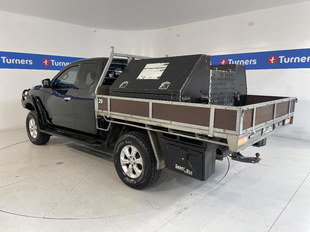 Photo '5' of Nissan Navara