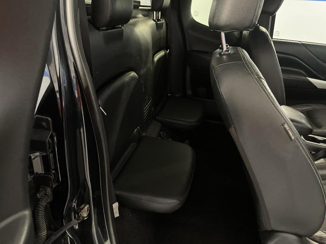 Photo '20' of Nissan Navara