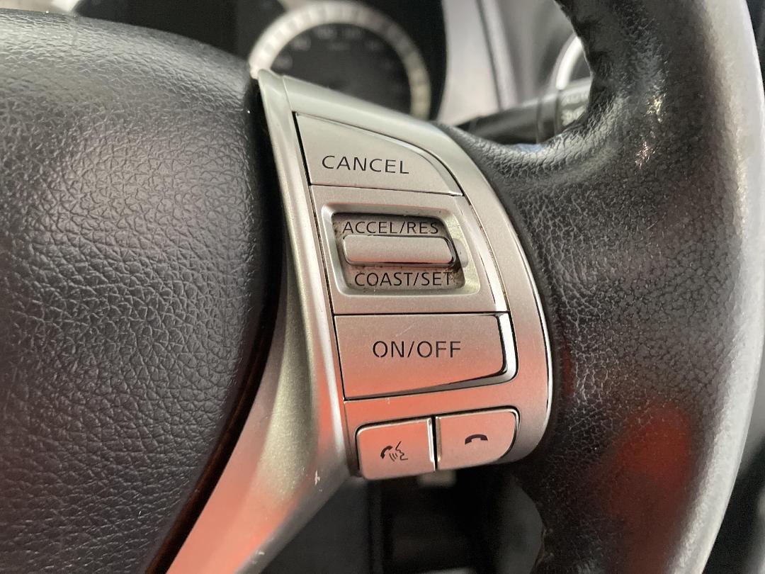 Photo '25' of Nissan Navara