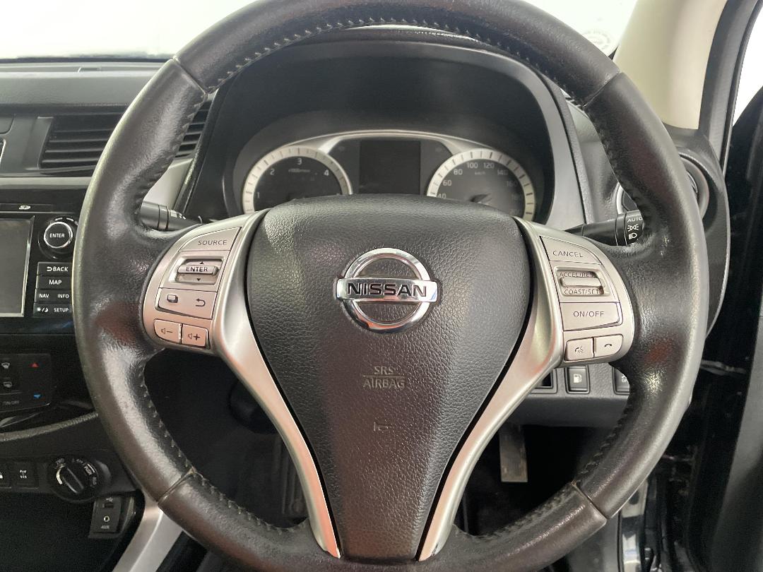 Photo '27' of Nissan Navara