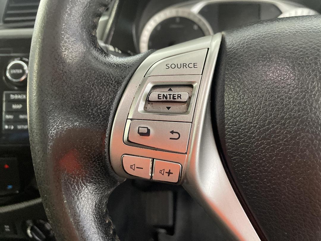 Photo '26' of Nissan Navara