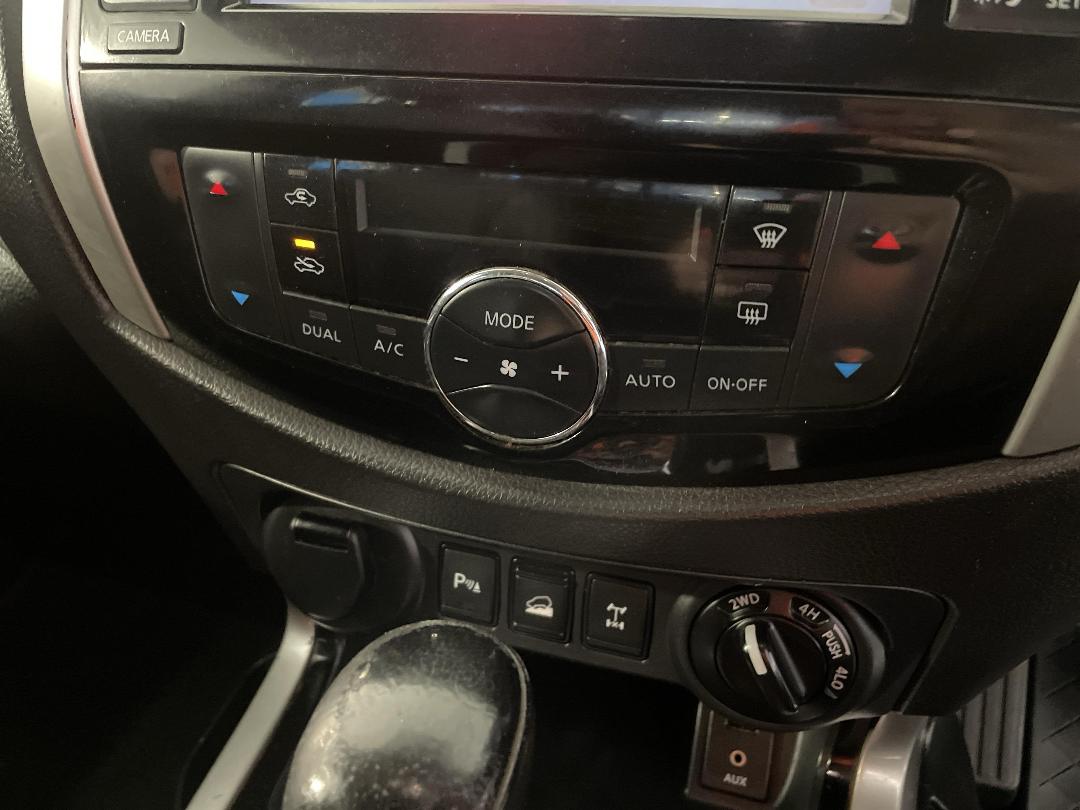 Photo '30' of Nissan Navara