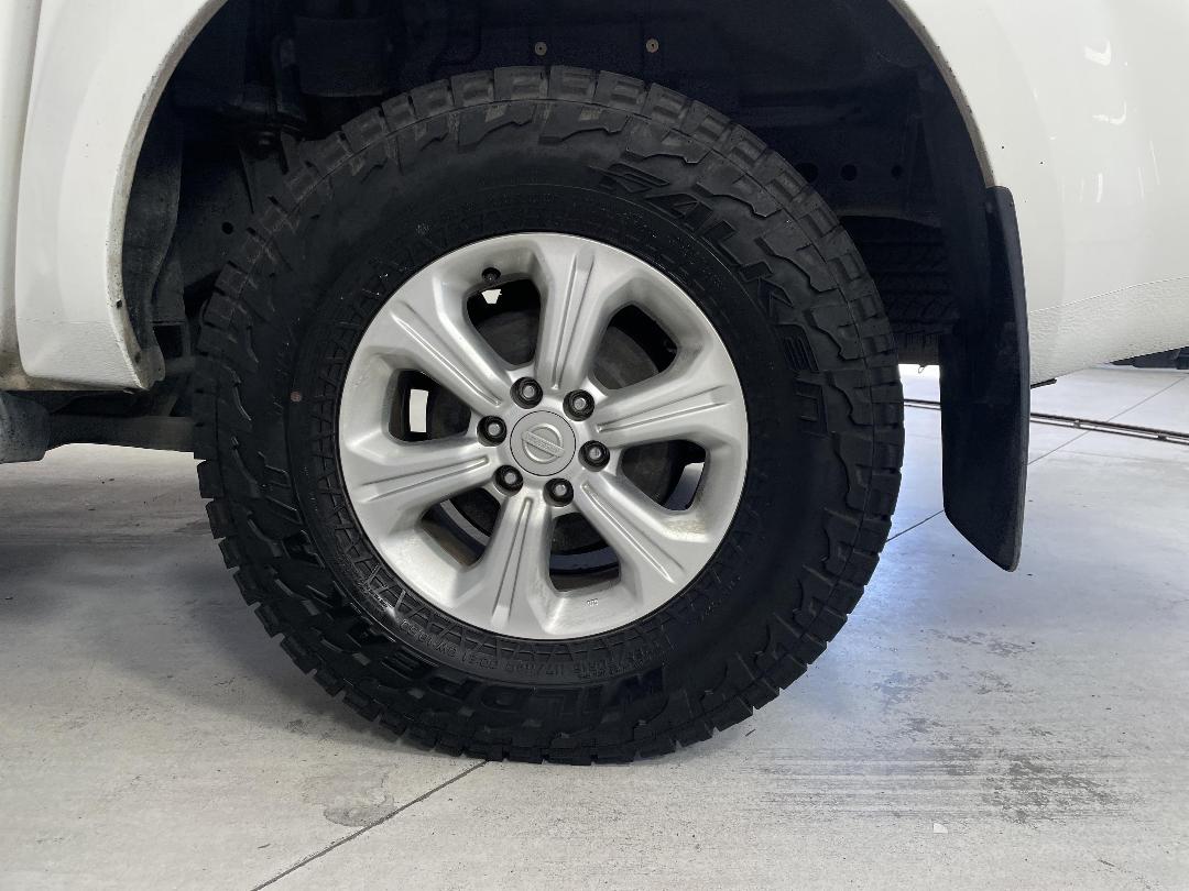 Photo '11' of Nissan Navara