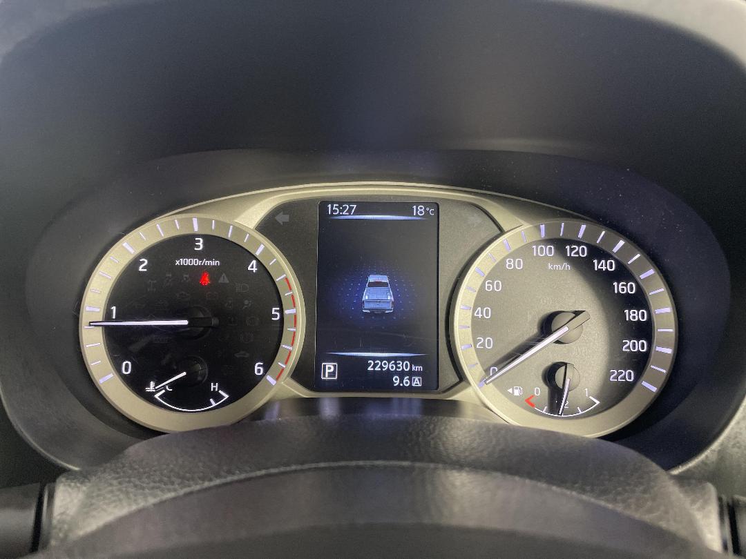 Photo '21' of Nissan Navara