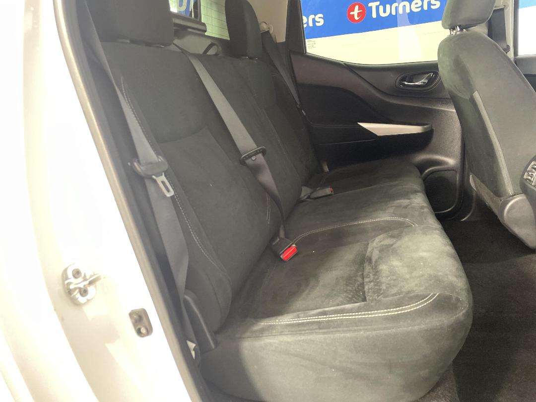 Photo '20' of Nissan Navara