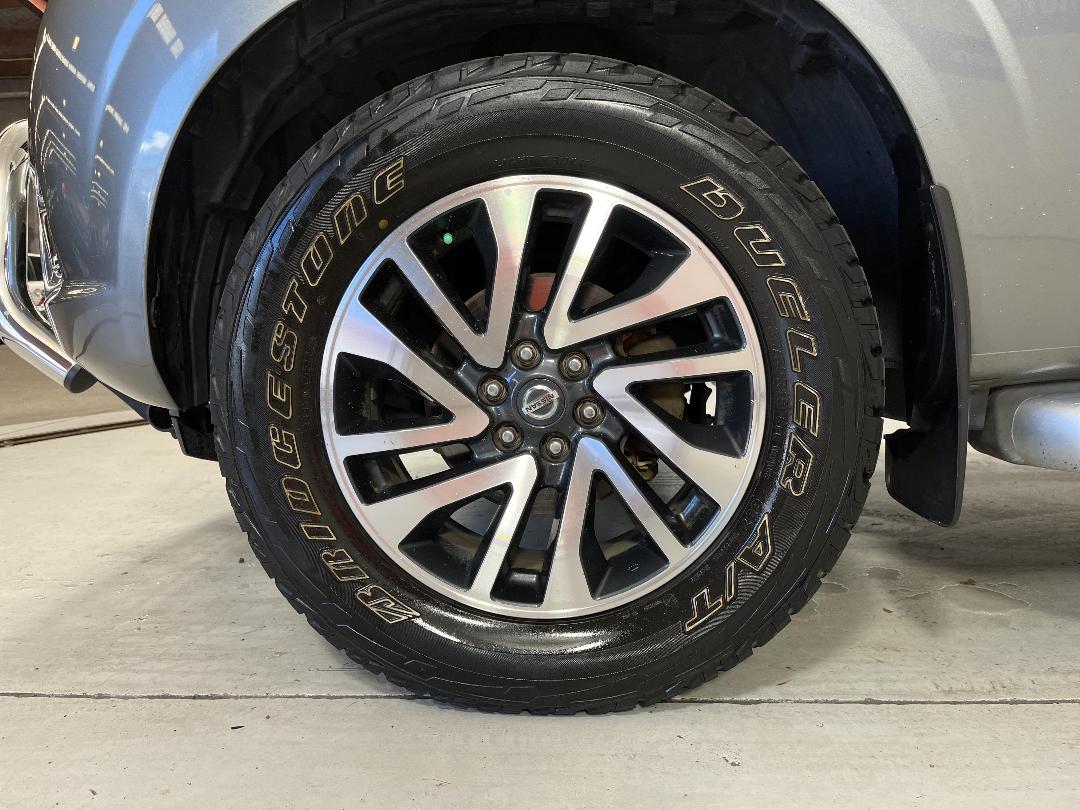 Photo '10' of Nissan Navara