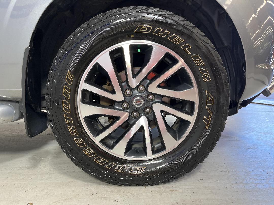 Photo '9' of Nissan Navara