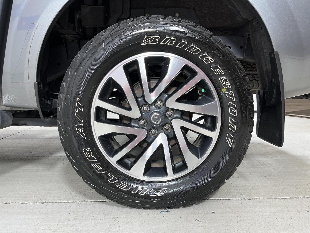 Photo '11' of Nissan Navara