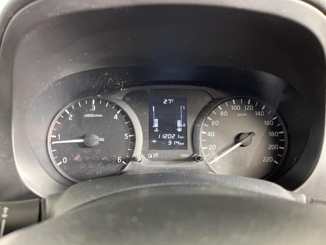 Photo '21' of Nissan Navara