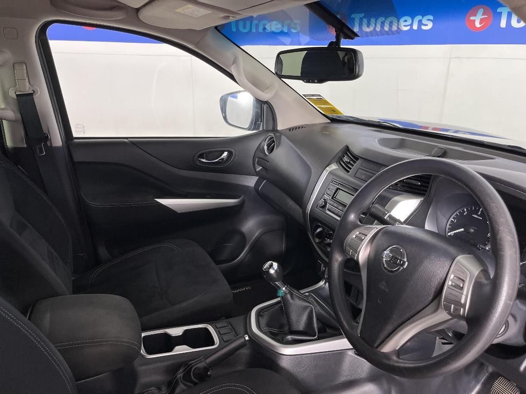 Photo '16' of Nissan Navara