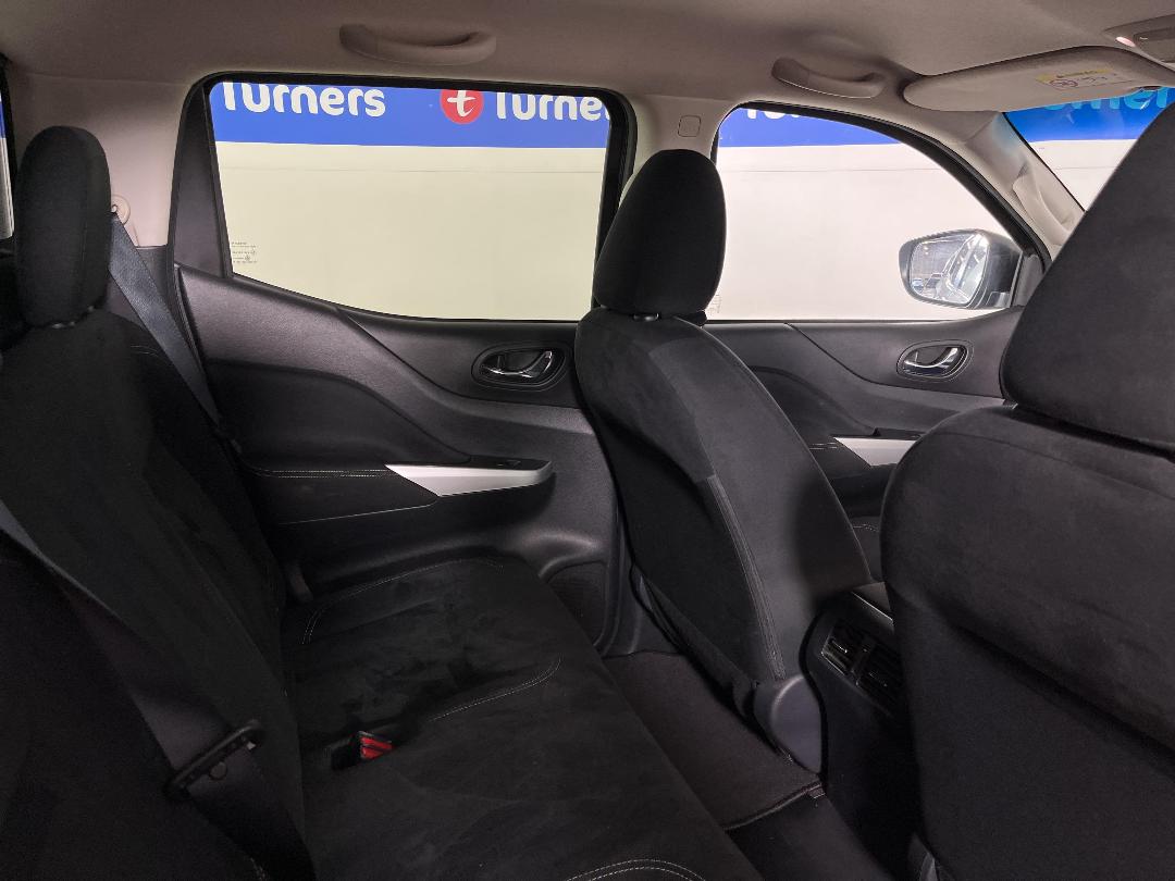 Photo '20' of Nissan Navara