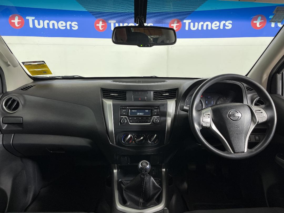 Photo '17' of Nissan Navara