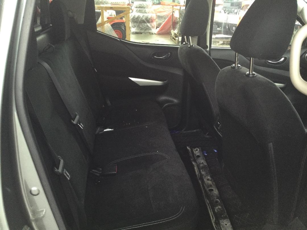 Photo '8' of Nissan Navara RX