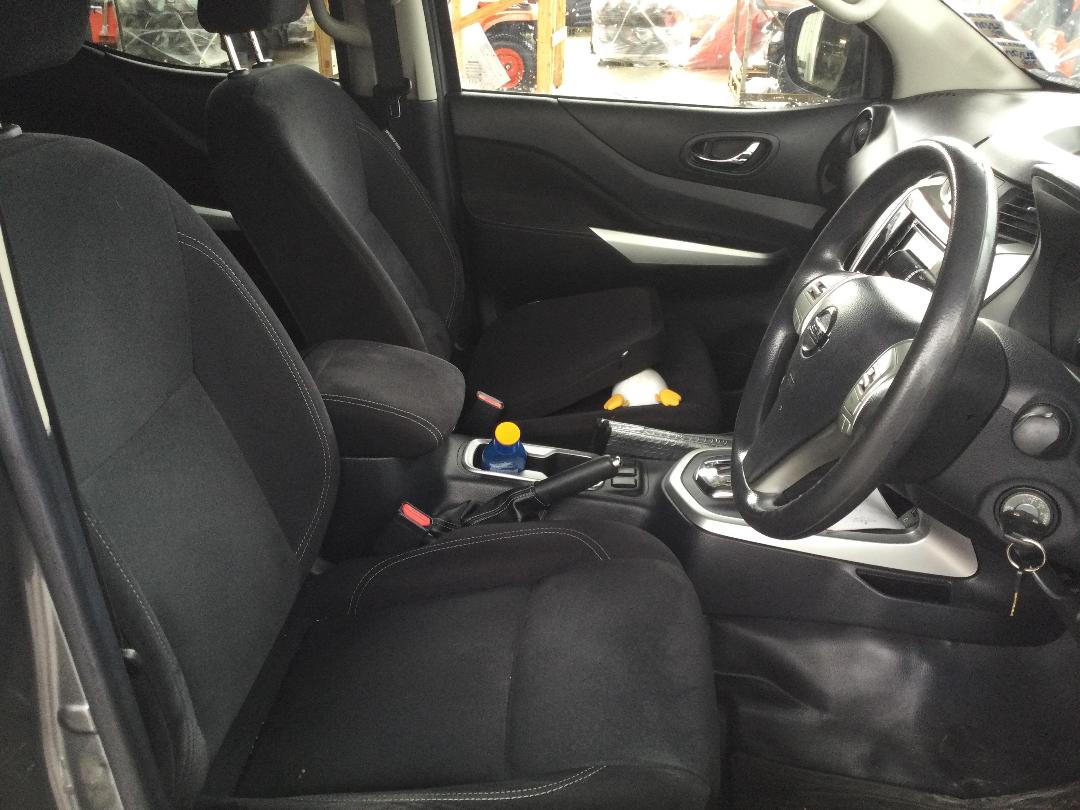 Photo '15' of Nissan Navara RX