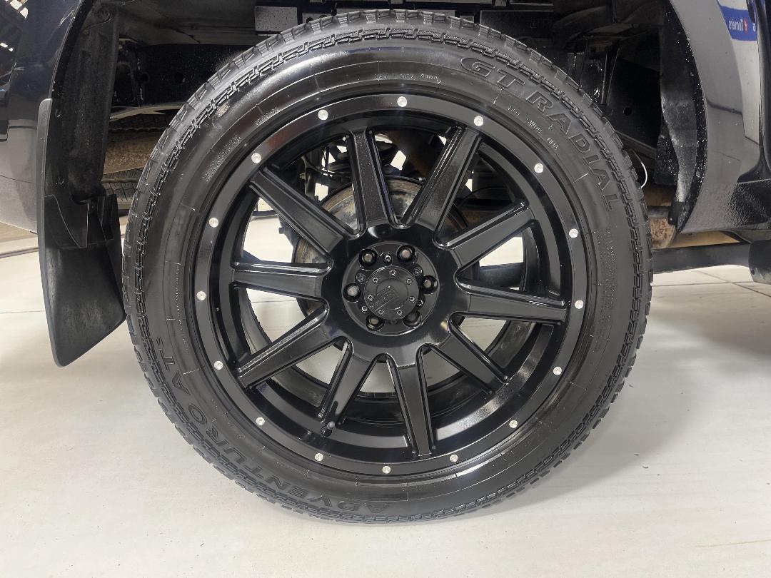 Photo '12' of Nissan Navara