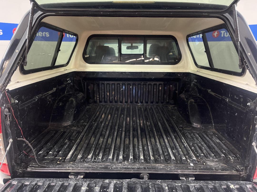 Photo '14' of Nissan Navara