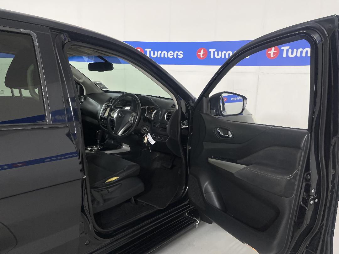 Photo '15' of Nissan Navara