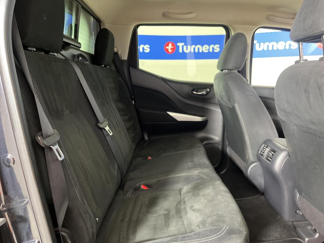 Photo '20' of Nissan Navara