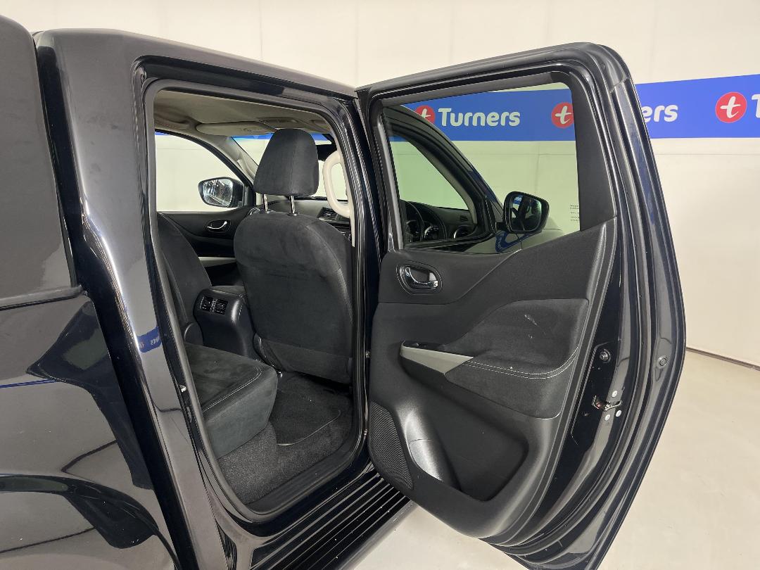 Photo '19' of Nissan Navara