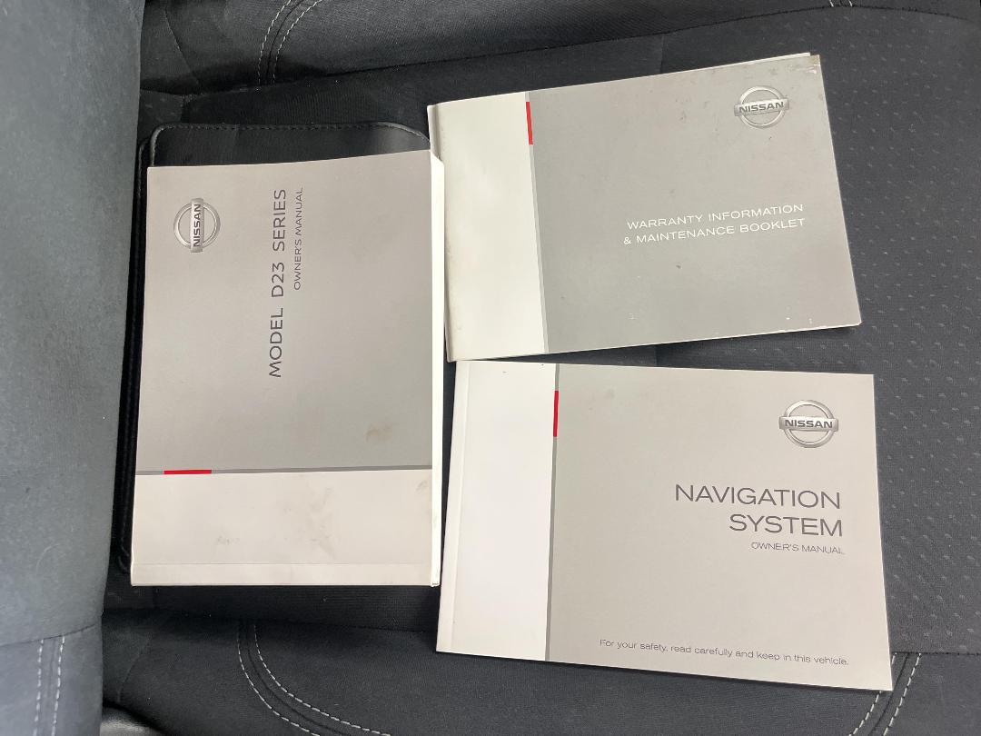 Photo '27' of Nissan Navara