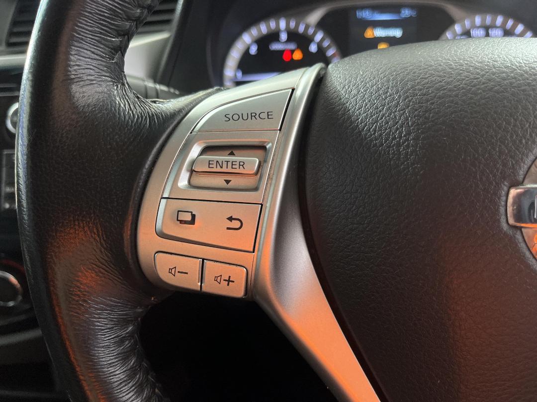 Photo '25' of Nissan Navara