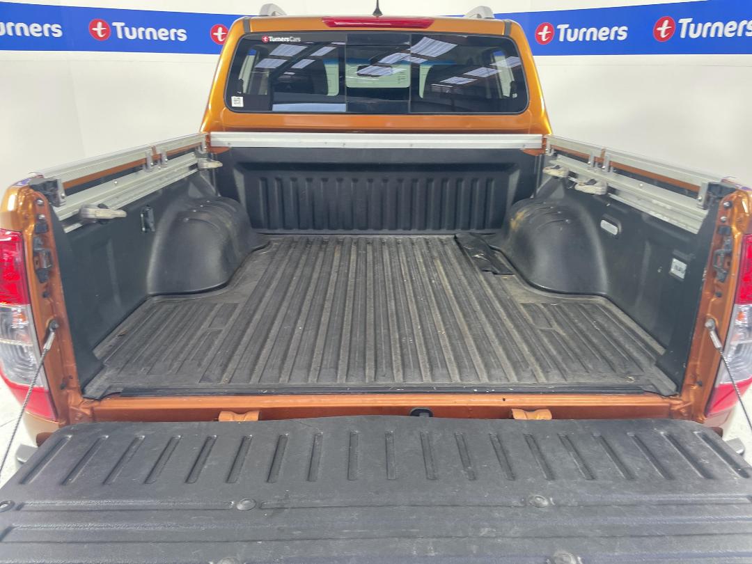 Photo '14' of Nissan Navara