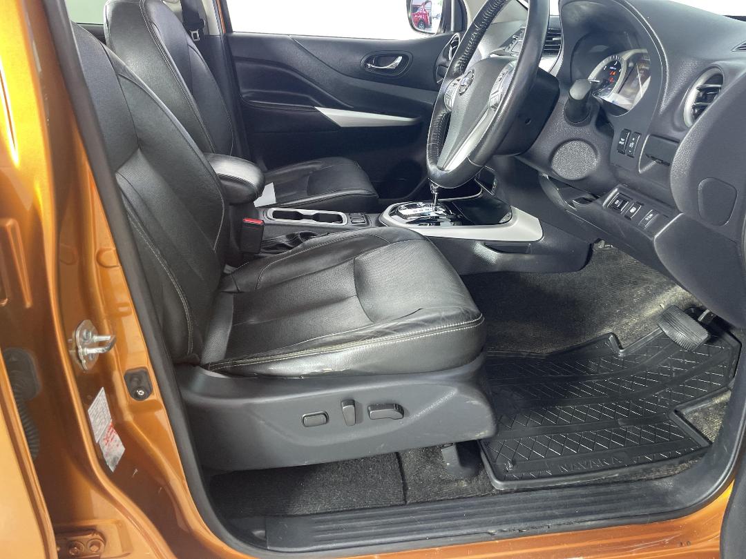 Photo '16' of Nissan Navara