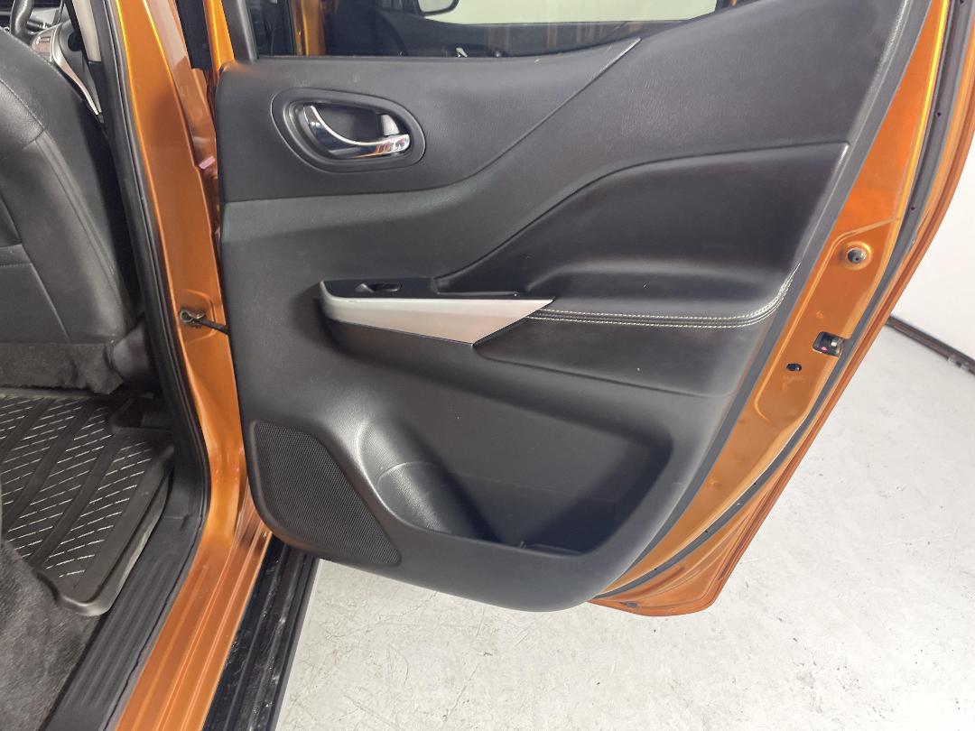 Photo '19' of Nissan Navara