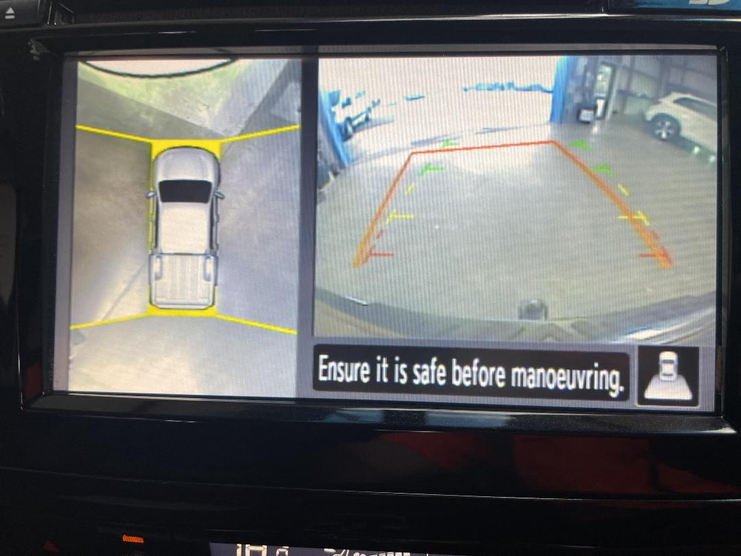 Photo '24' of Nissan Navara