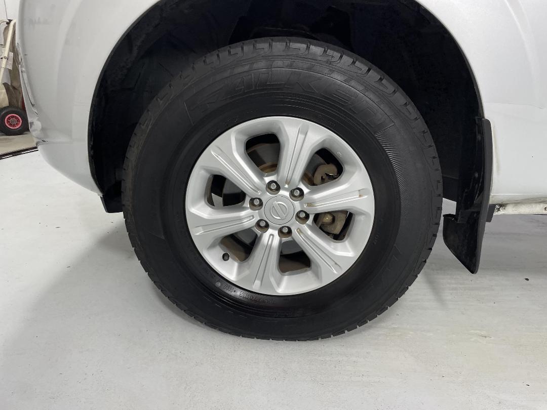 Photo '10' of Nissan Navara