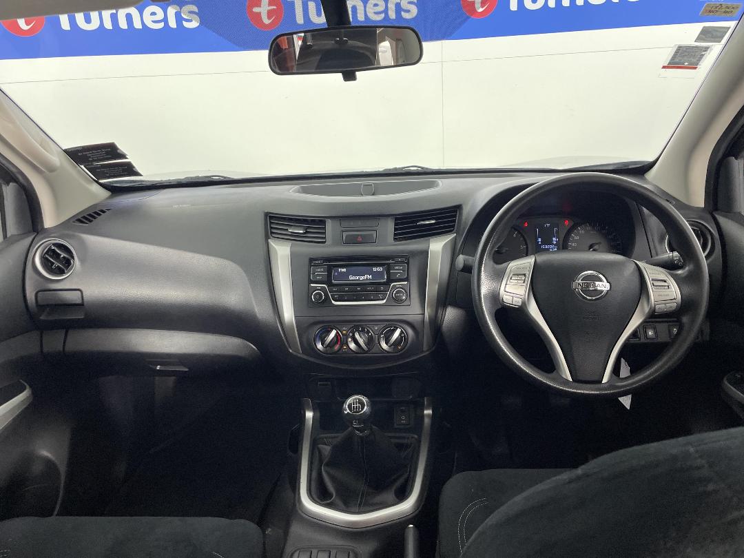 Photo '17' of Nissan Navara