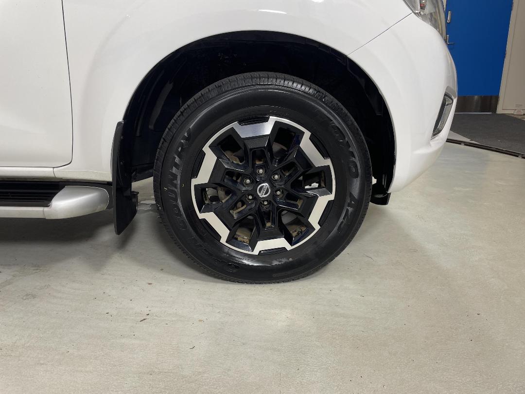 Photo '9' of Nissan Navara