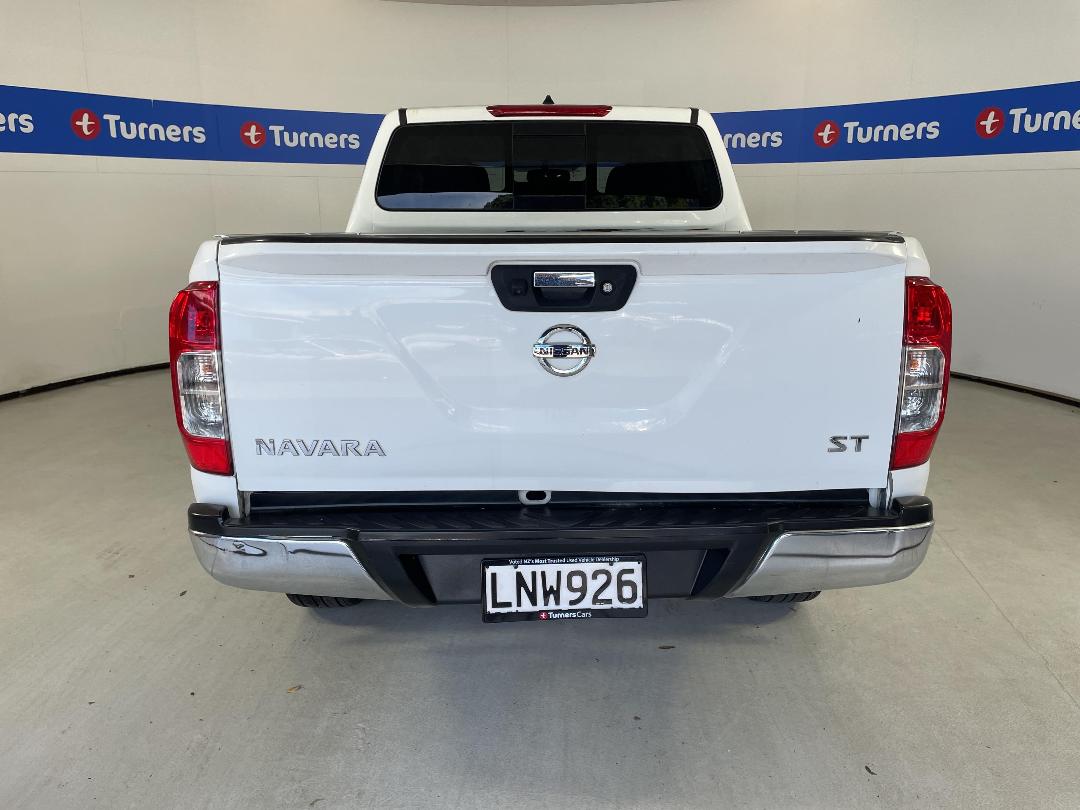 Photo '6' of Nissan Navara