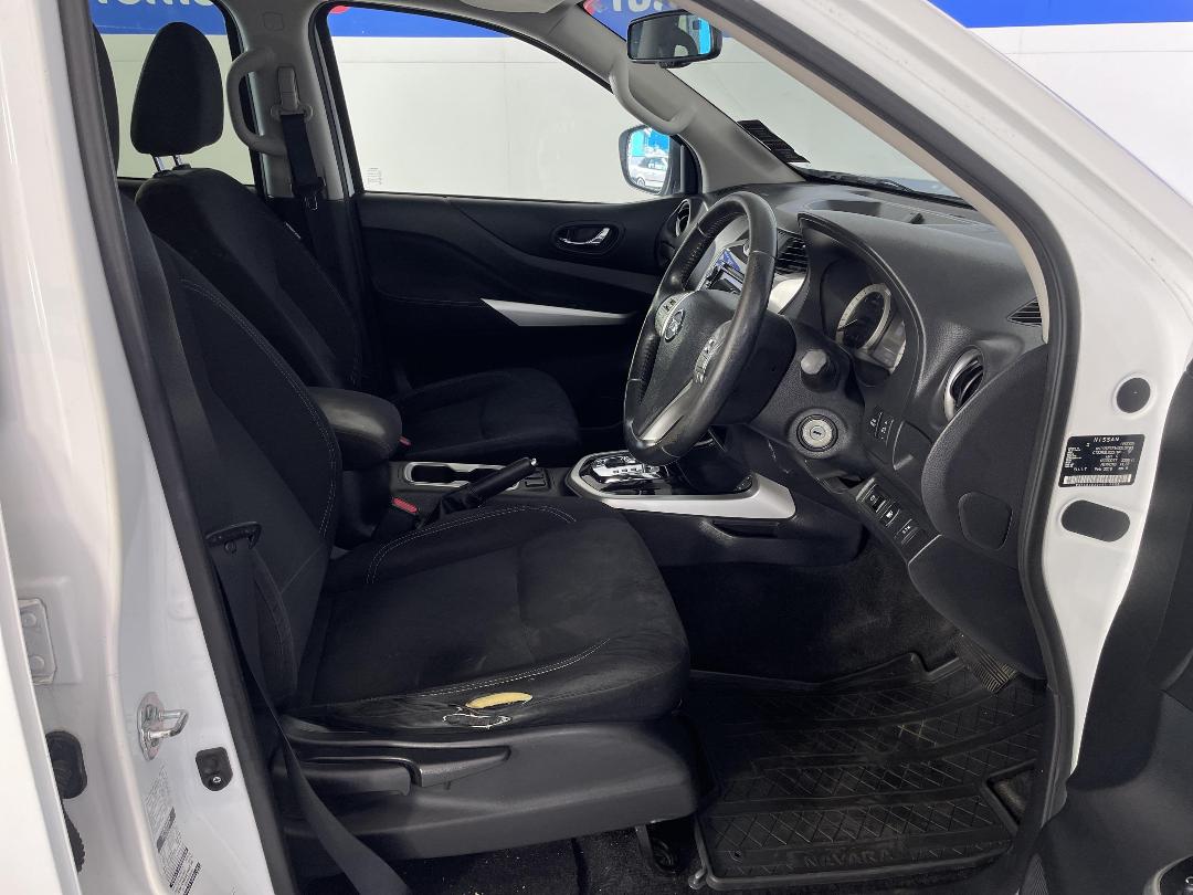 Photo '16' of Nissan Navara