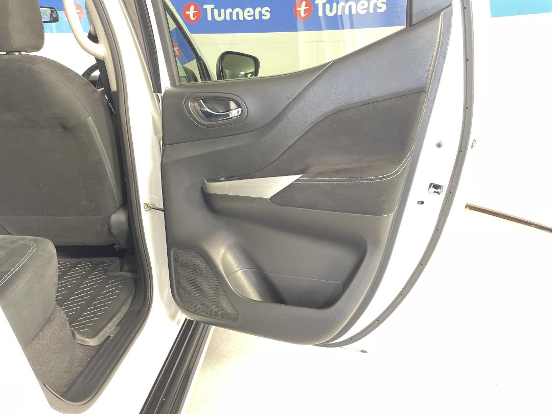 Photo '19' of Nissan Navara