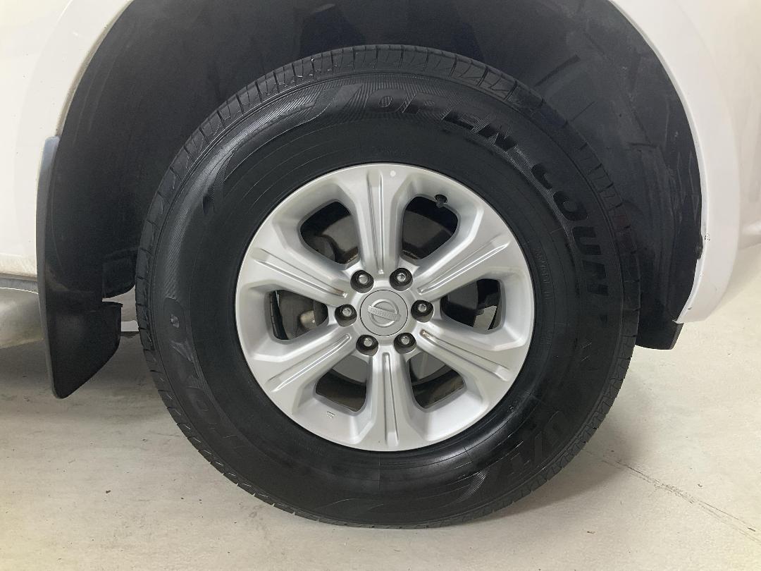 Photo '9' of Nissan Navara